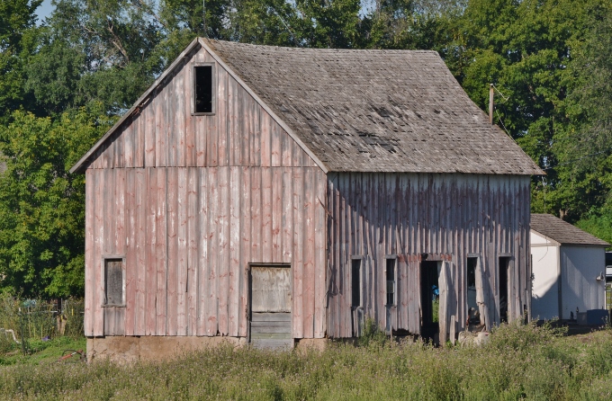 barn, Highway 19